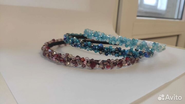 Ободок с стразами и бусинами