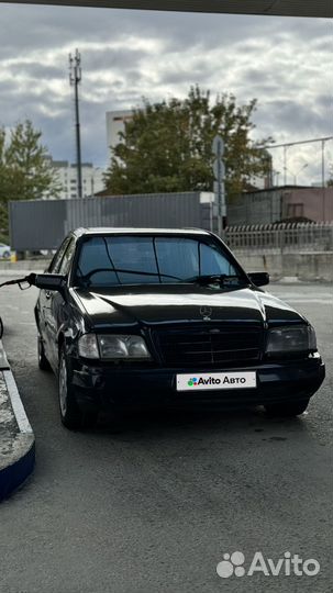 Mercedes-Benz C-класс 2.4 МТ, 1998, 299 999 км