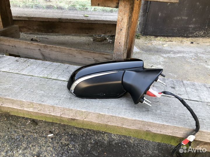 Правое зеркало Toyota Camry 2018-2022