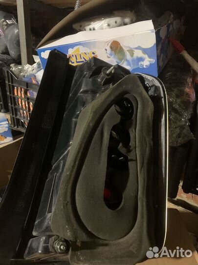 Фонарь задний toyota prius 20