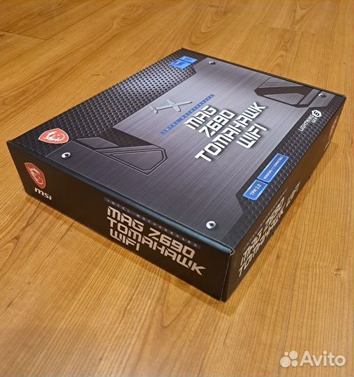 Коробка от материнской платы MSI MAG Z690 tomahawk