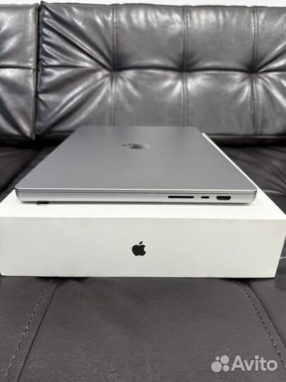 Apple macbook pro 16, на m1 pro, 512 GB