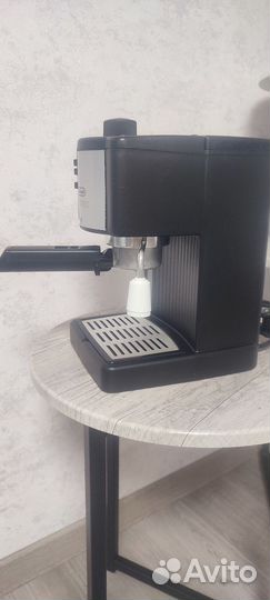 Кофеварка рожковая delonghi