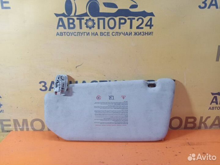 Козырек солнцезащитный передний правый Renault