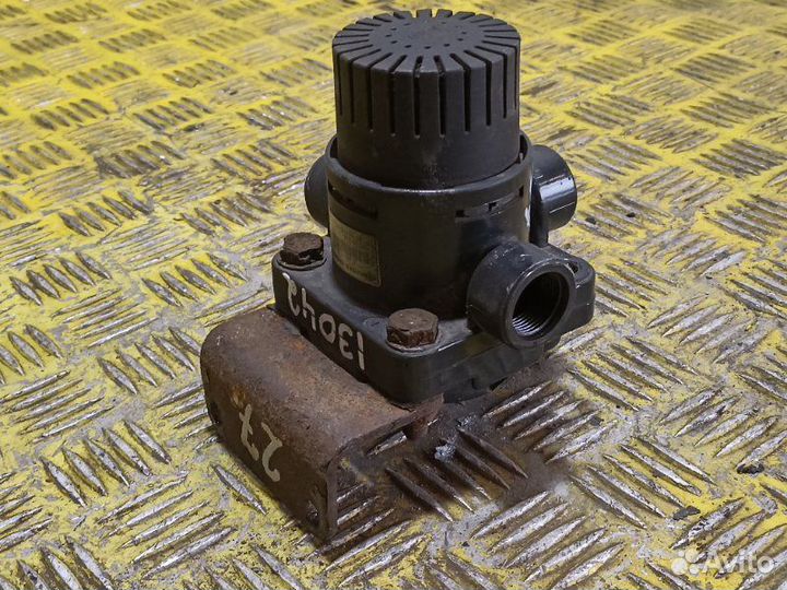 Клапан ускорительный Man Tgl Tgm Tga Tgs Tgx