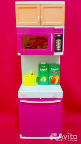 Детская игрушечная кухня
