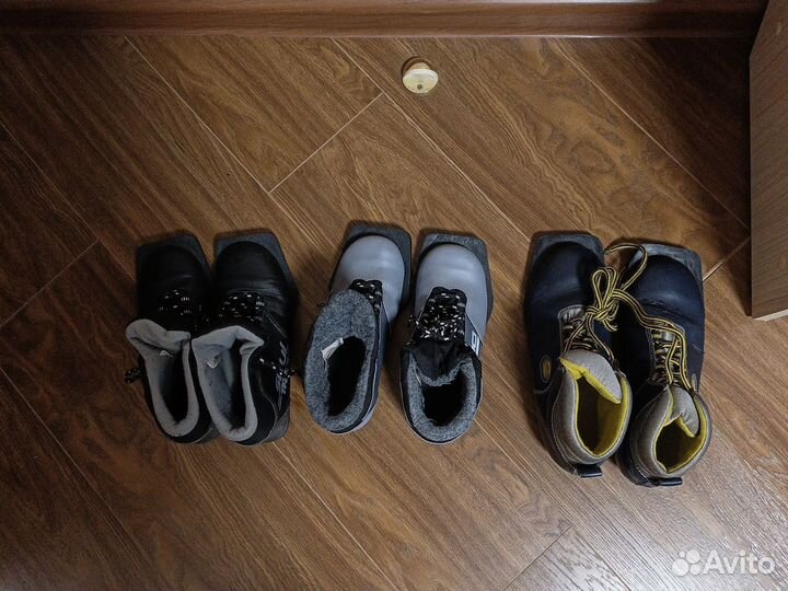 Лыжные ботинки