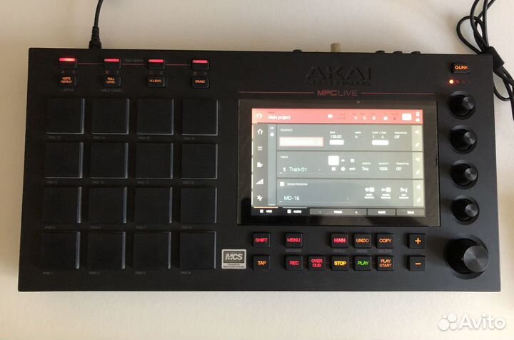 Akai MPC Live + Decksaver