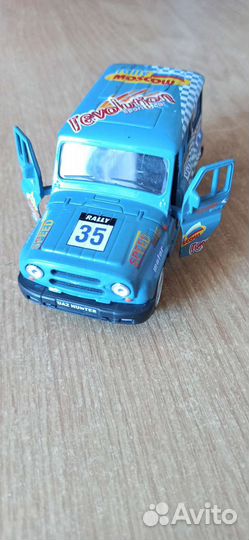 Модельки машин металлические