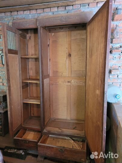 Продаю старинный шифоньер