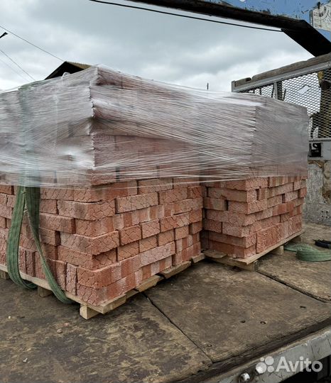Кирпич красный