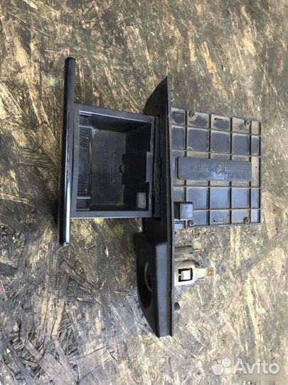 Пепельница Kia Spectra седан 1.6 2006