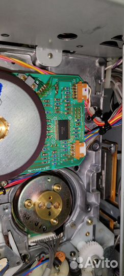 S VHS видеомагнитофон студийный Victor BR-S810