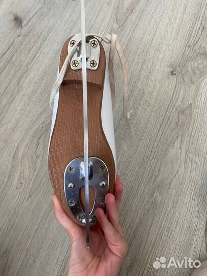 Коньки фигурные