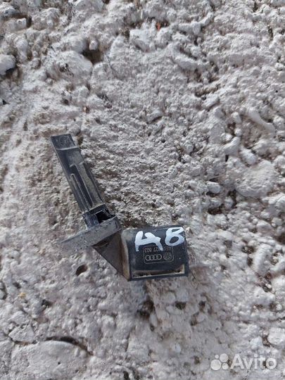 Датчик ABS задний Audi A8 D3