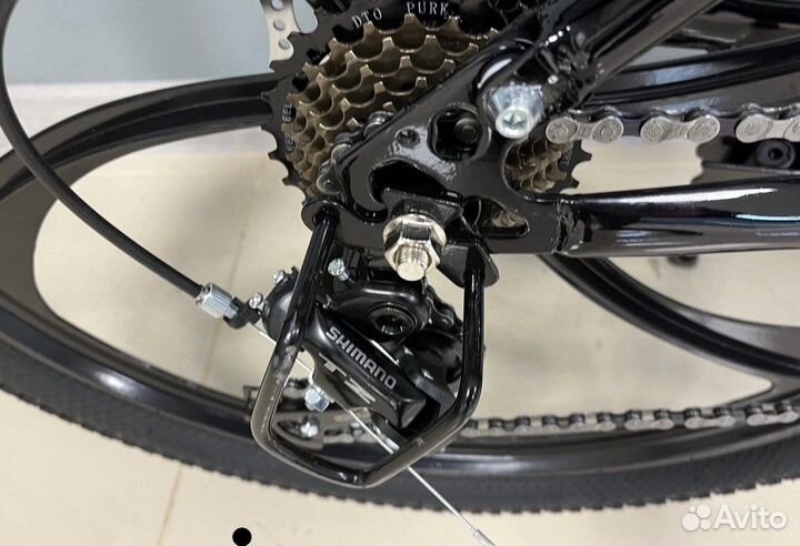 Велосипед на литых дисках BMW новый