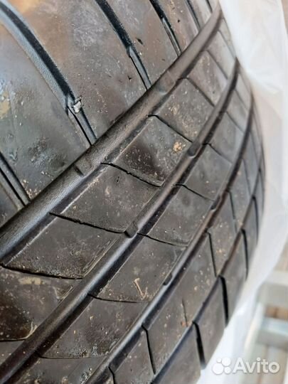 Bridgestone Turanza T005 215/60 R16