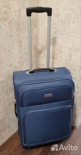 Чемодан на колесах большой