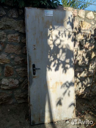 Металлическая дверь бу 860 2050