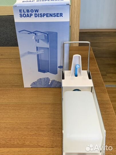 Дозатор локтевой Дезнэт метал (с бутылкой)