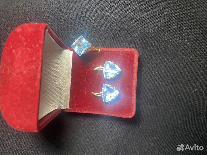 Золотые серьги с топазом