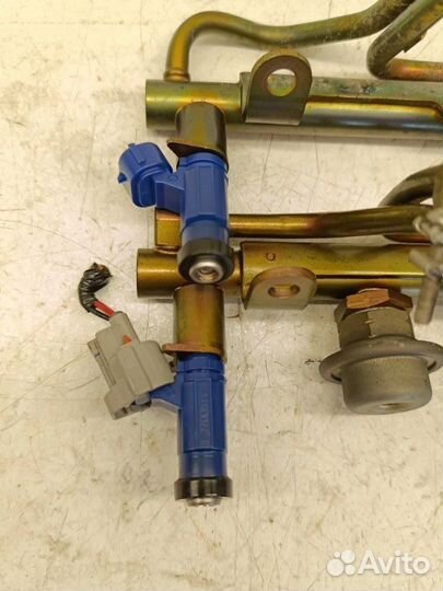 Форсунка топливная Subaru Legacy BL5 EJ204