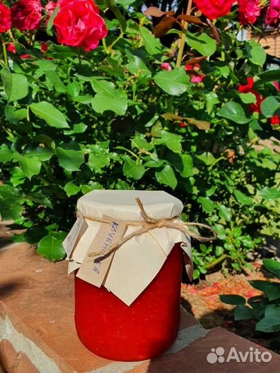 Клубника (живая ягода перетертая с сахаром)