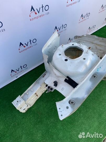 Лонжерон левый Mercedes-Benz E-350 W212 272.980