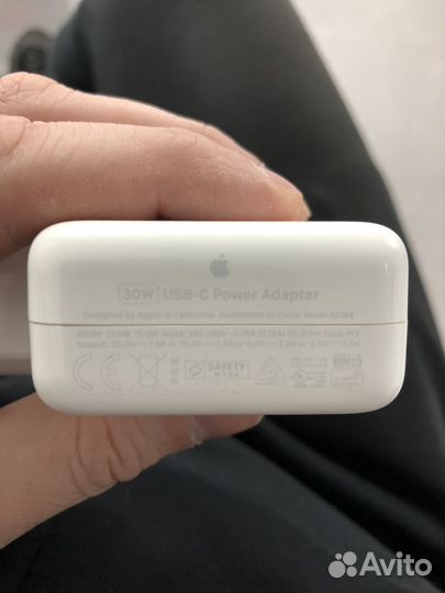 Зарядное устройство Apple MacBook