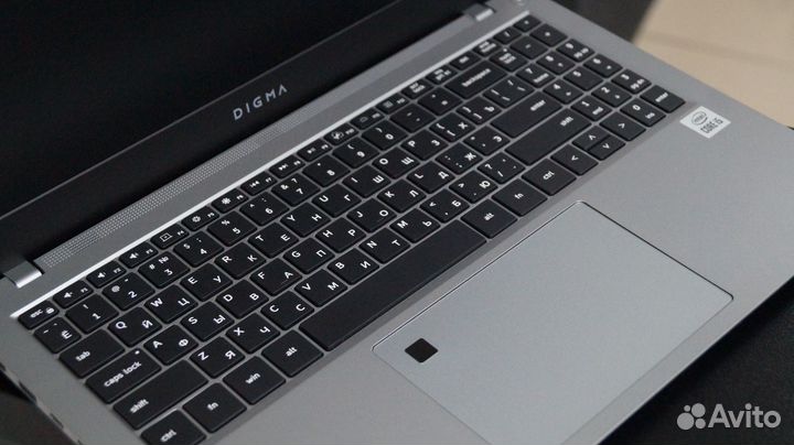 Мощный ноутбук (i5-10210/16GB/SSD M.2/IPS/FHD)