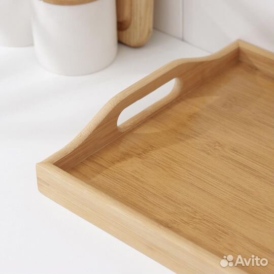 Сервировочный поднос из бамбука