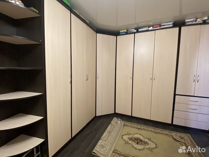 Шкафы для одежды