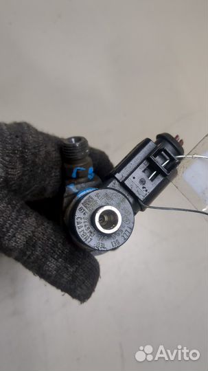 Форсунка топливная Volkswagen Tiguan, 2012
