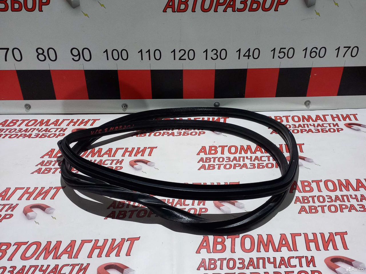 Уплотнитель двери задней левой Хендай Туксон 3 TL