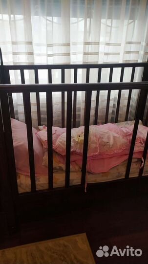 Кровать детская из массива