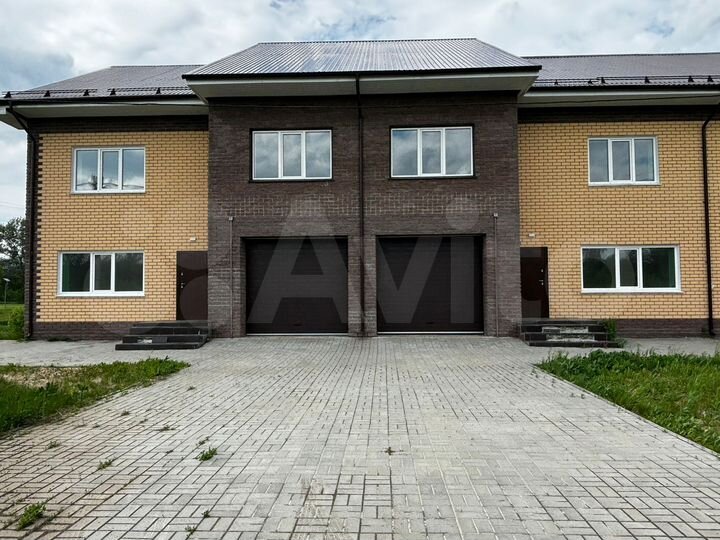 Дом 238 м² на участке 4,5 сот.