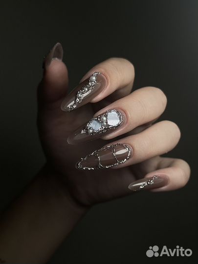 Маникюр / Наращивание ногтей