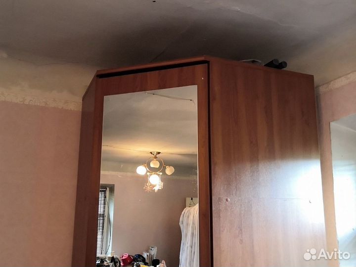 Платяной шкаф