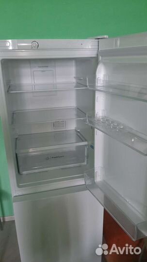 Холодильник Indesit