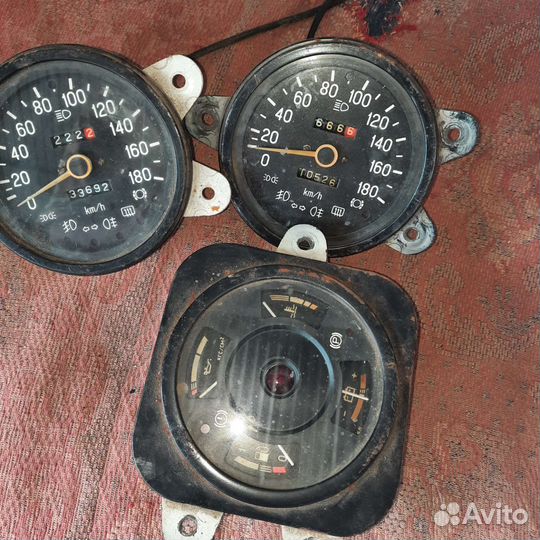Спидометр и комбинация приборов на волгу 2410