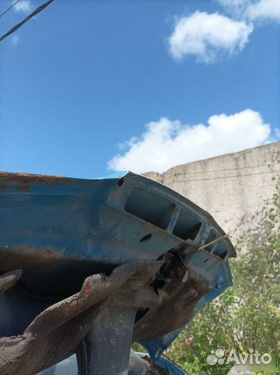 Капот Volkswagen Transporter T4 1992