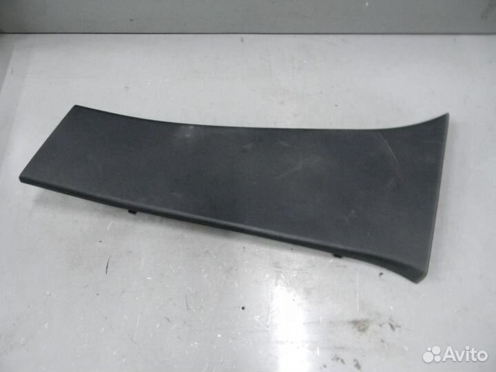 Обшивка стойки средней левой Megane