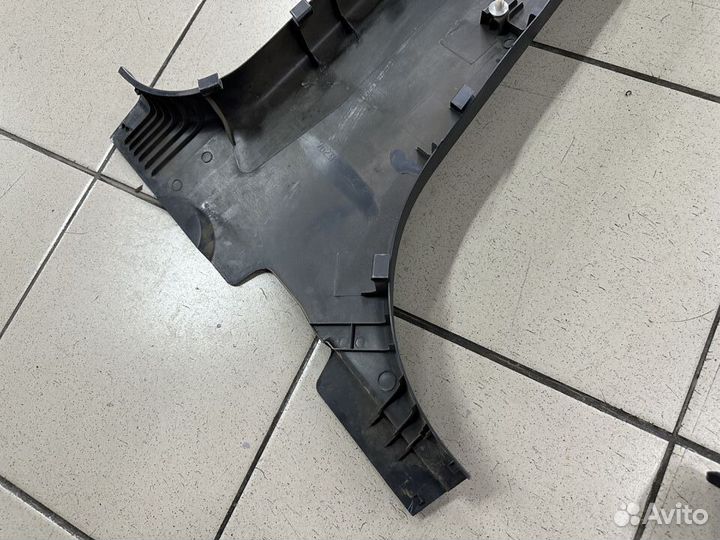 Обшивка центральной стойки Suzuki Sx4 Сузуки 2010