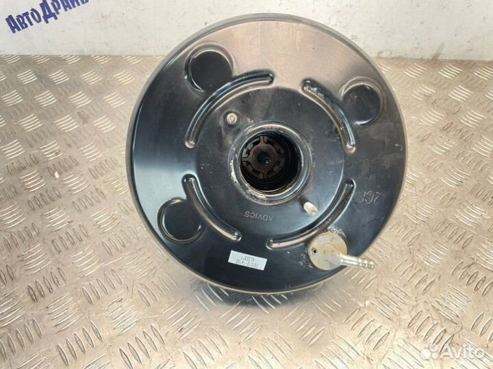 Вакуумный усилитель тормозов Toyota Corolla