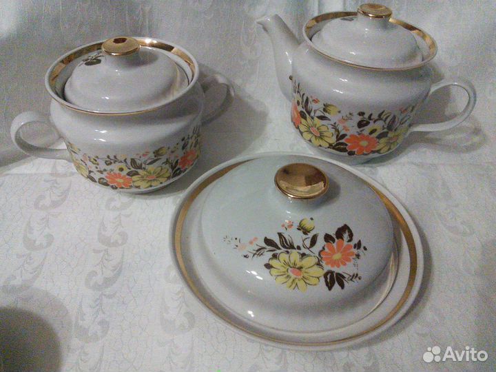 Сервизы разные. СССР. В упаковке