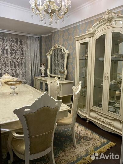 Горка, стол, стулья, комод