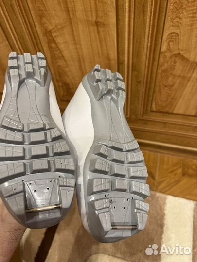 Лыжные ботинки детские 36 размер