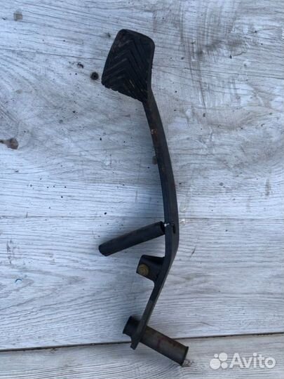 Педаль сцепления Mitsubishi Galant 7 седан 2.0