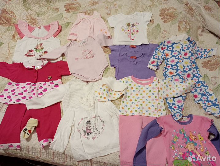 Много детских вещей на девочку