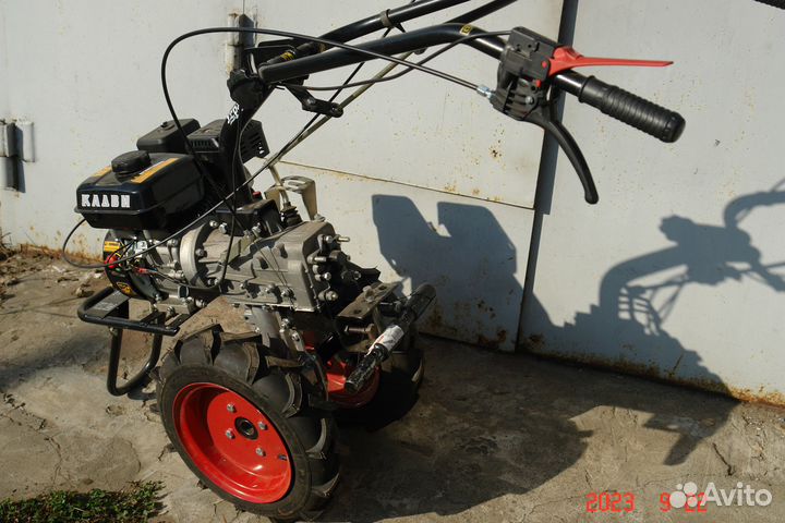 Продаю мотоблок Угра
